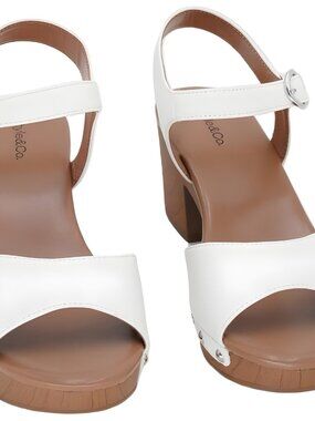 Style Co Seleeney Wedge Sandals White Nude Platform Womens 9M